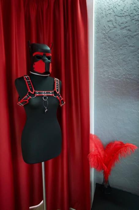 Bdsm Apartman V Bratislave -Adults Only Bratislava Eksteriør bilde